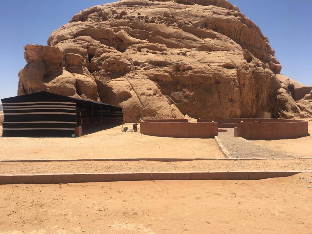 Oryx Camp Hotel Wadi Rum Exterior photo